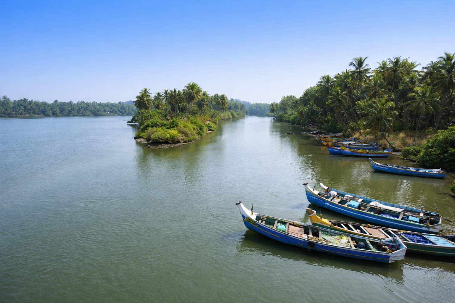 Boat ride experience at Punnakayal Backwaters